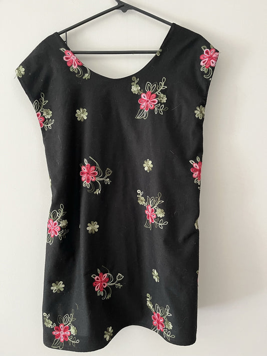 Size 14 black embroidered pinafore